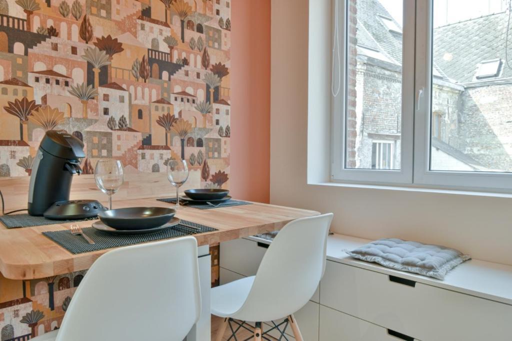 Residence Jean Hardy - Hyper Centre, Parking Gratuit, Wifi, Clim, Gare Valenciennes Buitenkant foto