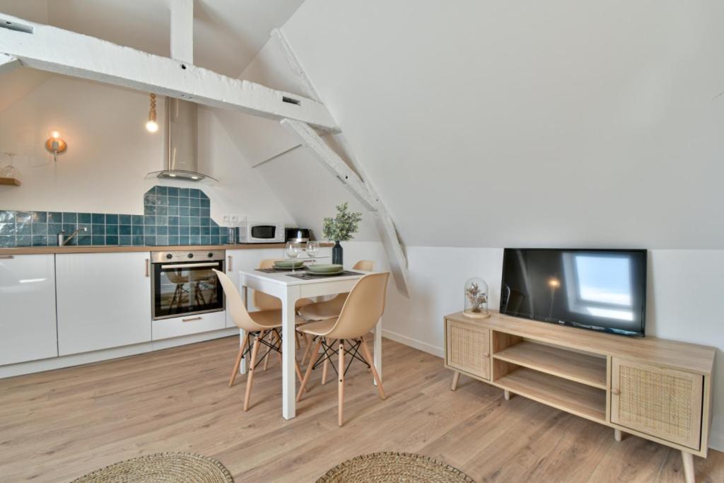 Residence Jean Hardy - Hyper Centre, Parking Gratuit, Wifi, Clim, Gare Valenciennes Buitenkant foto