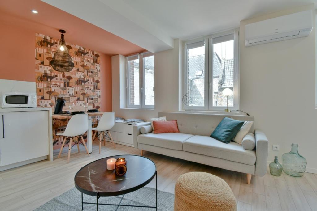 Residence Jean Hardy - Hyper Centre, Parking Gratuit, Wifi, Clim, Gare Valenciennes Buitenkant foto